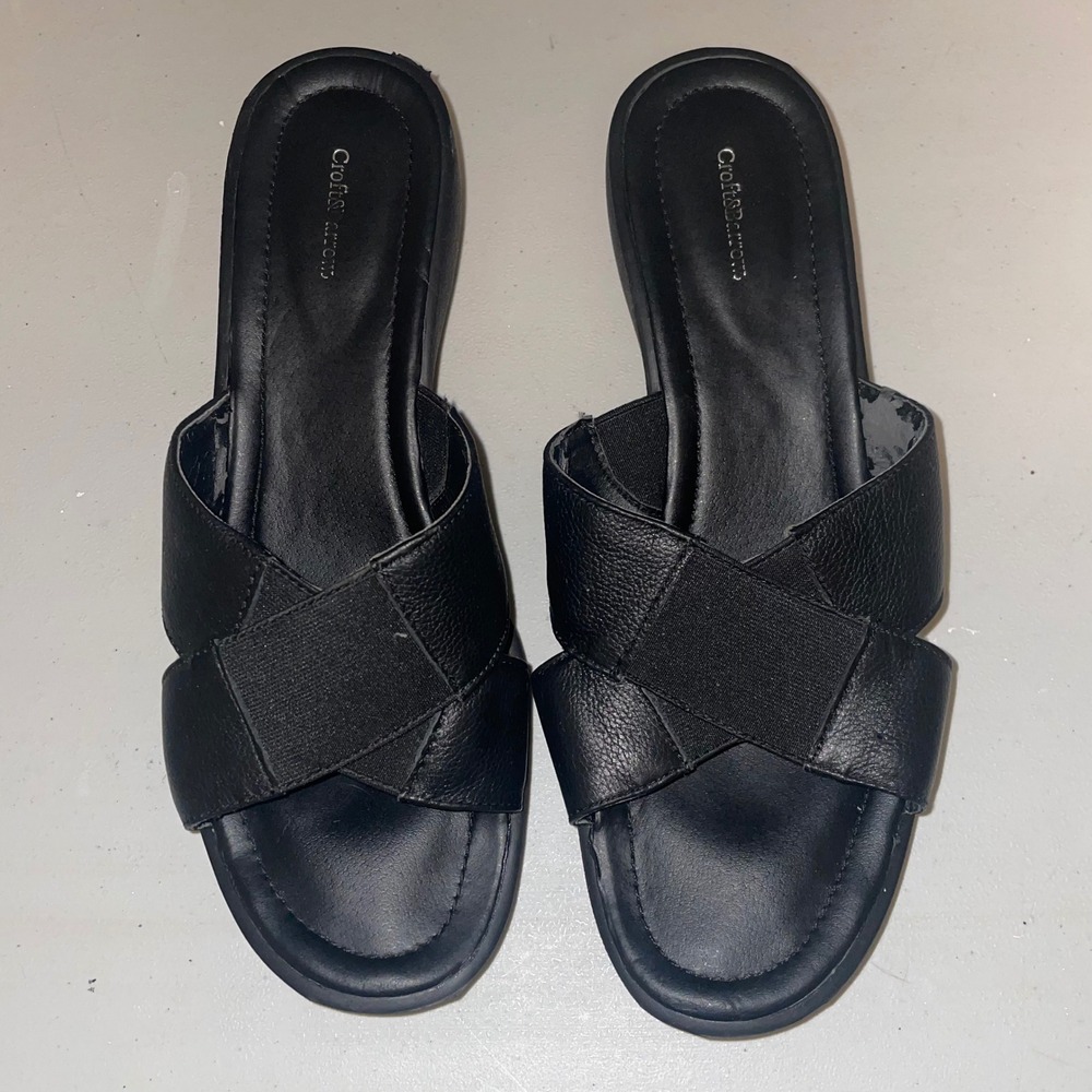 Women's Croft & Barrow Black Wedge open toed Size 10